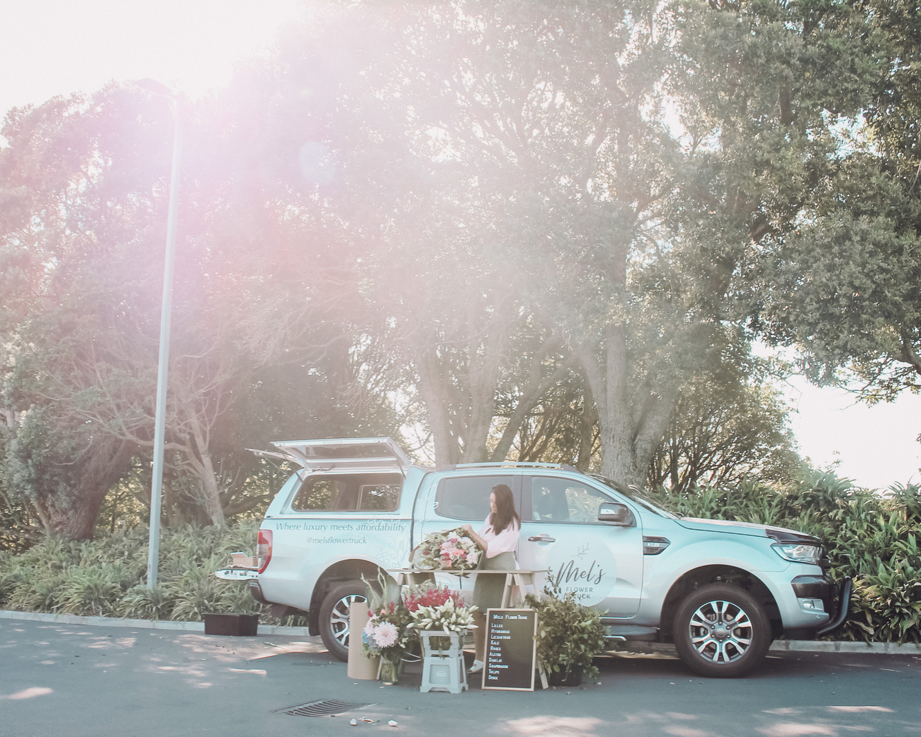 Mel's Flower Truck | Open weekdays, affordable bouquets, luxury, perfect gifts, florist flower delivery Auckland wide, peonies, hydrangeas