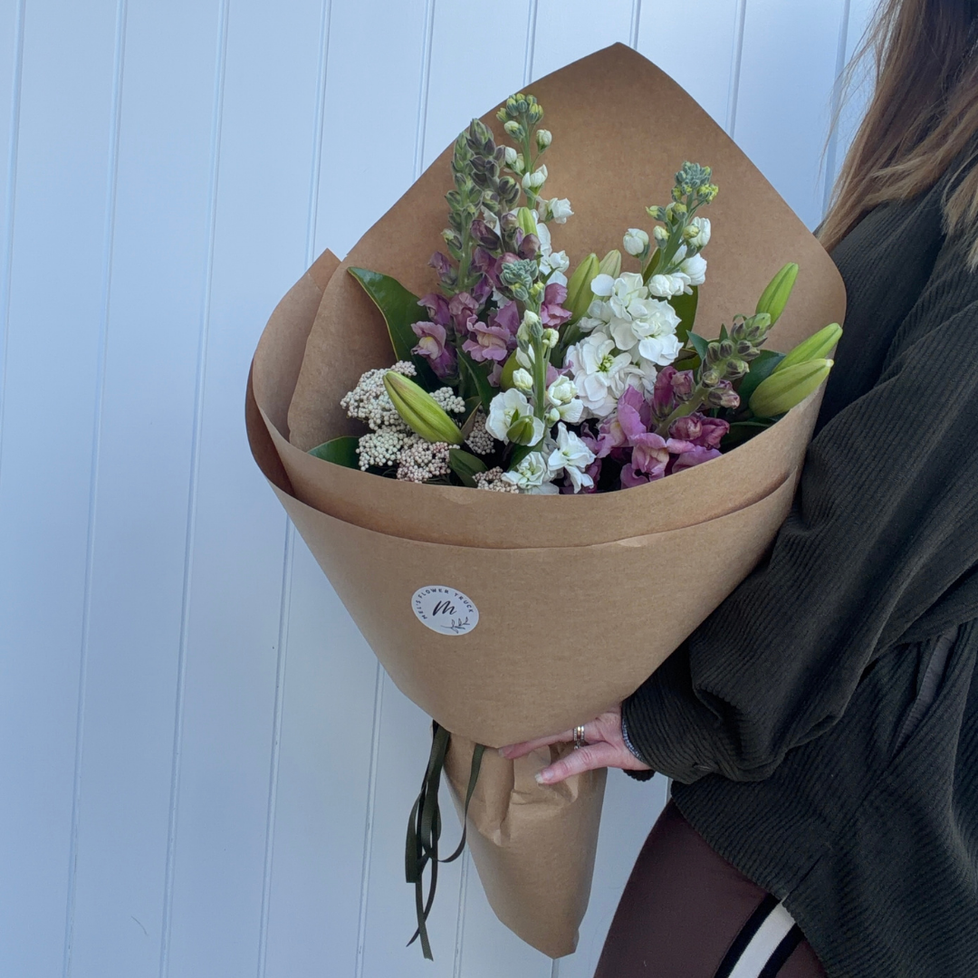 Mel's (MINI) Market Fresh Flowers